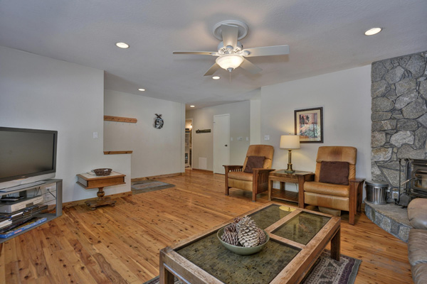 Donner Lake House - Living room view